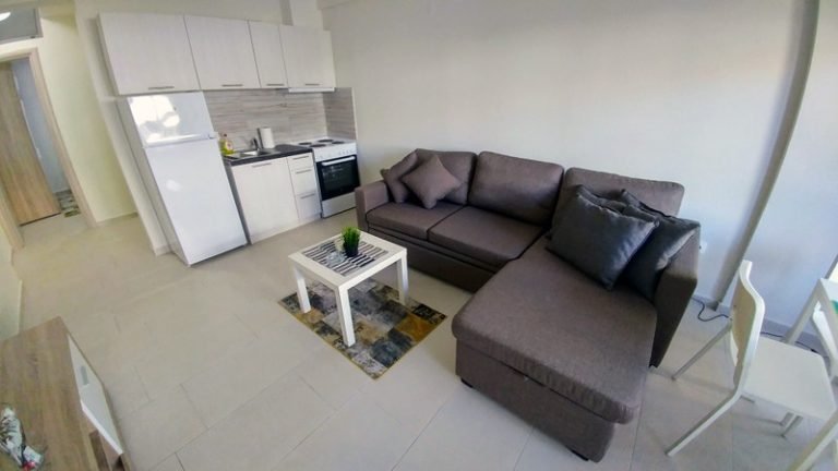 Letovanje grcka apartmani pefkohori vila nevenakis 25 768x432