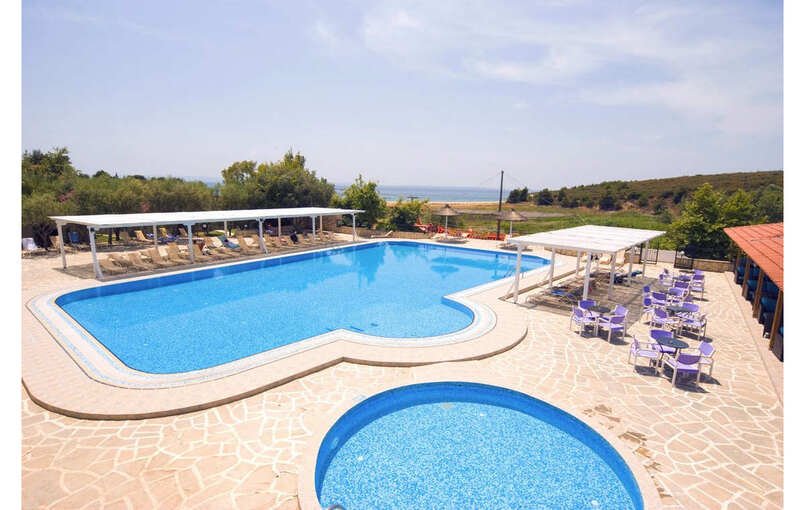 Vilage mare 4