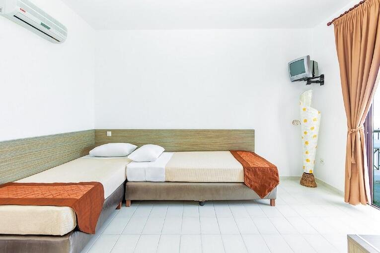 Xenios dolphin beach 3