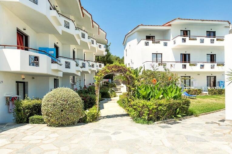 Xenios dolphin beach 5